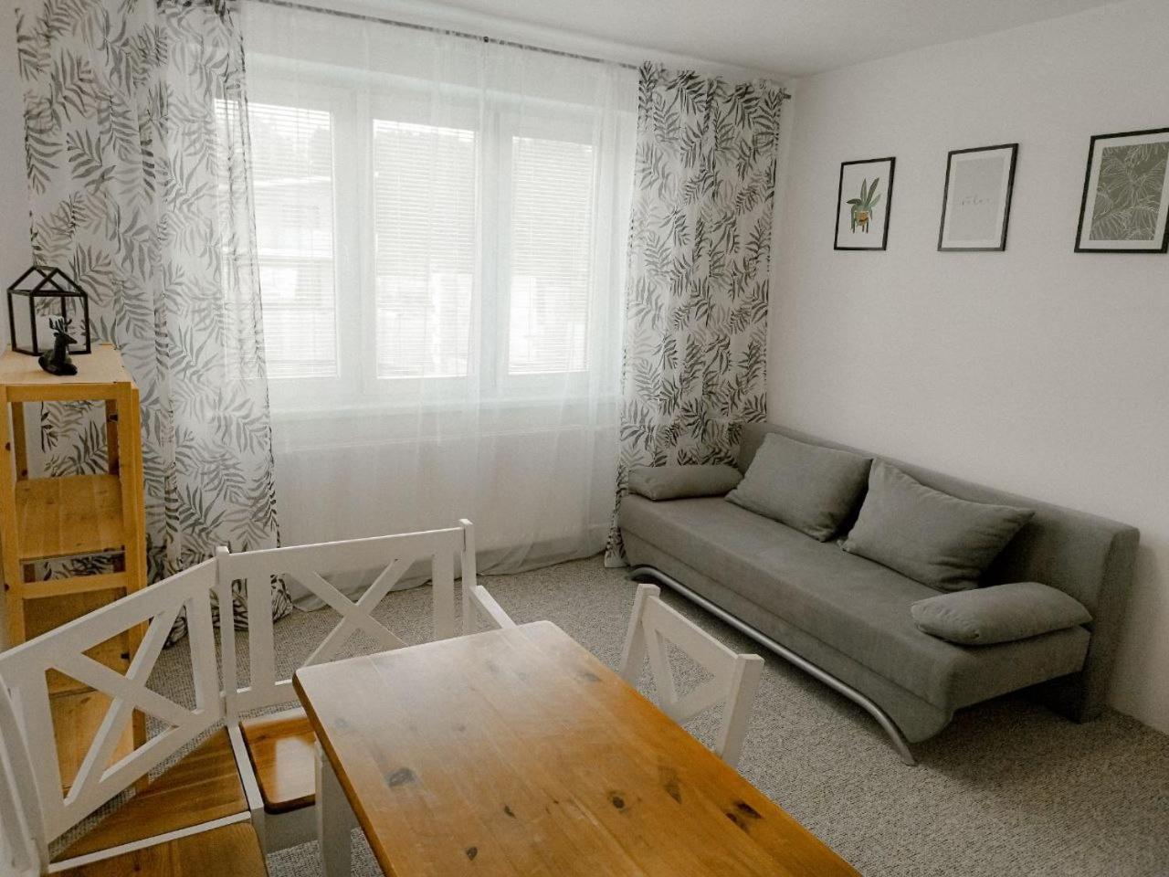 Vivi Apartments Liptovský Mikuláš Exterior foto